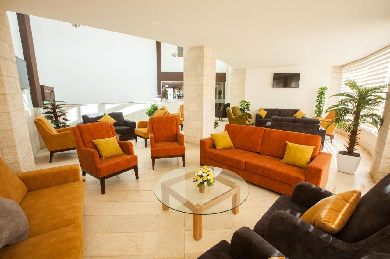 Manoly Plaza Hotel Betlehem Exteriör bild